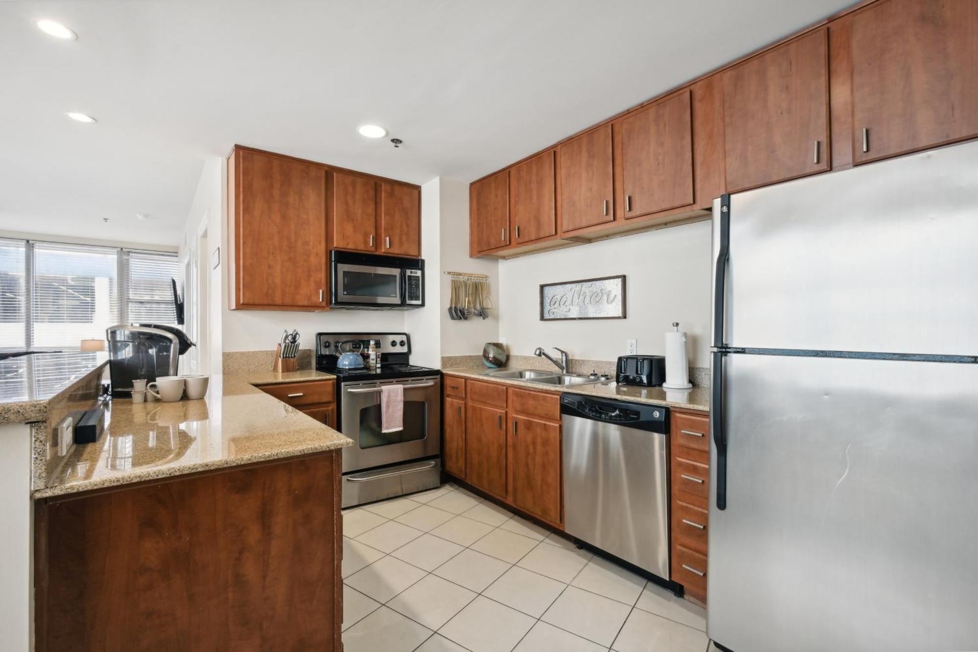 Amazing Condos Beautiful View 2 Blocks To French Quarter, Small Rooftop Pool, Gym, Seanger Theater, Super Dome, And Bourbon St นิวออร์ลีนส์ ห้อง รูปภาพ