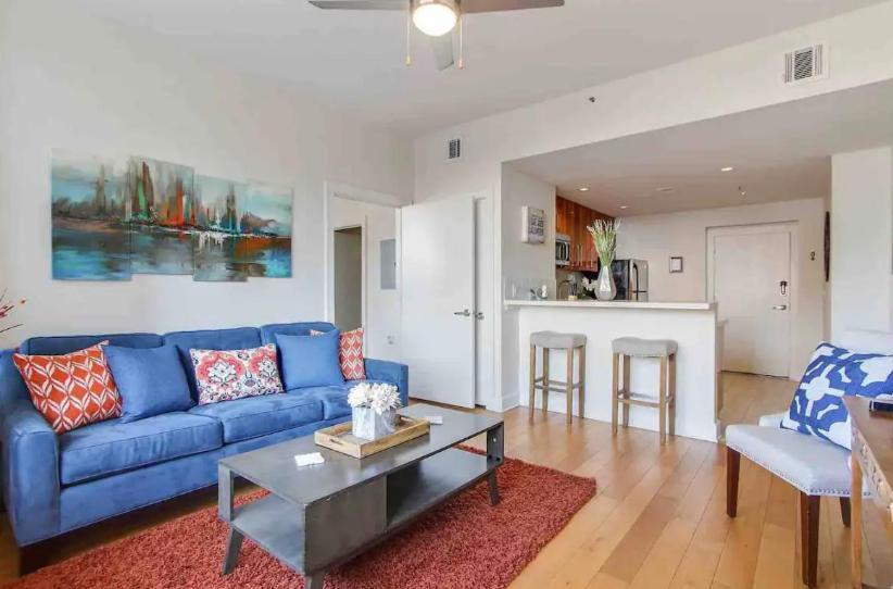 Amazing Condos Beautiful View 2 Blocks To French Quarter, Small Rooftop Pool, Gym, Seanger Theater, Super Dome, And Bourbon St นิวออร์ลีนส์ ภายนอก รูปภาพ