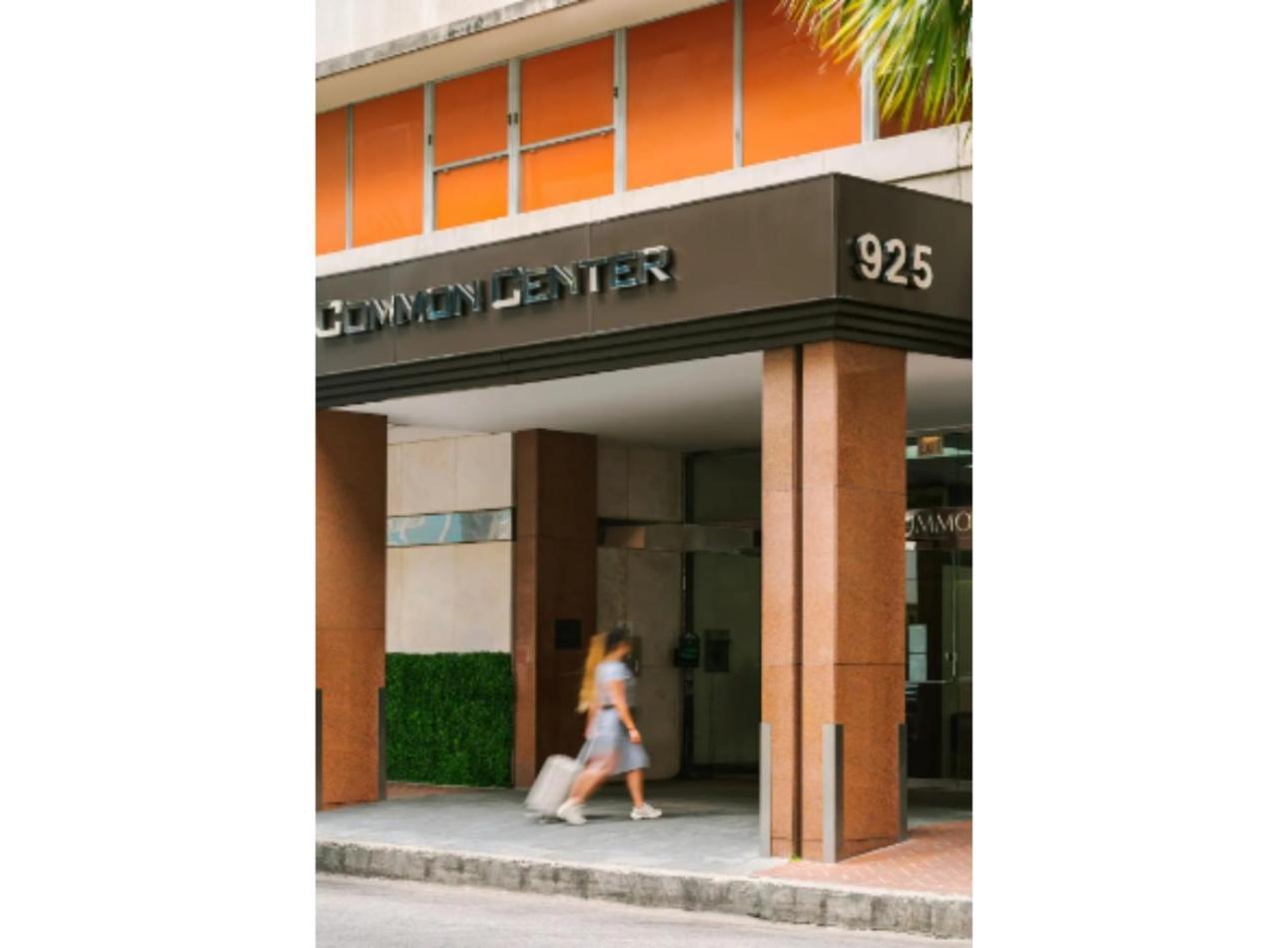 Amazing Condos Beautiful View 2 Blocks To French Quarter, Small Rooftop Pool, Gym, Seanger Theater, Super Dome, And Bourbon St นิวออร์ลีนส์ ภายนอก รูปภาพ