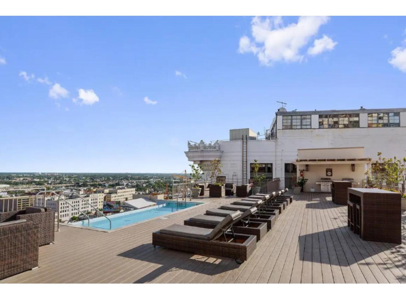 Amazing Condos Beautiful View 2 Blocks To French Quarter, Small Rooftop Pool, Gym, Seanger Theater, Super Dome, And Bourbon St นิวออร์ลีนส์ ภายนอก รูปภาพ
