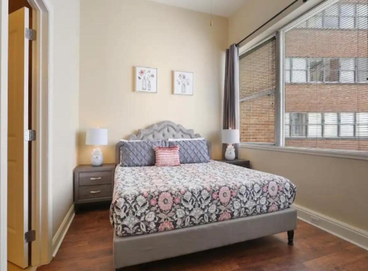 Amazing Condos Beautiful View 2 Blocks To French Quarter, Small Rooftop Pool, Gym, Seanger Theater, Super Dome, And Bourbon St นิวออร์ลีนส์ ภายนอก รูปภาพ
