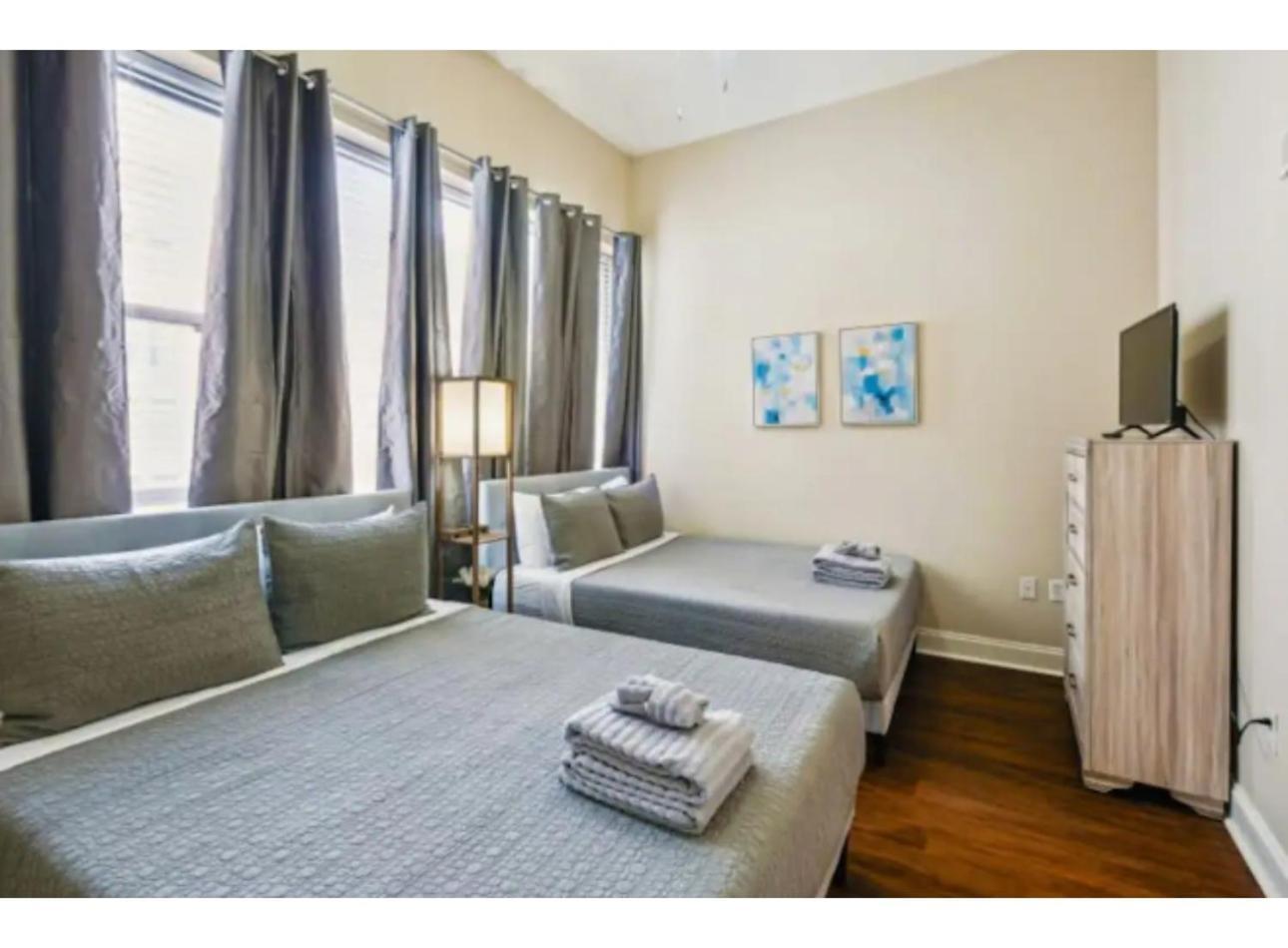 Amazing Condos Beautiful View 2 Blocks To French Quarter, Small Rooftop Pool, Gym, Seanger Theater, Super Dome, And Bourbon St นิวออร์ลีนส์ ห้อง รูปภาพ