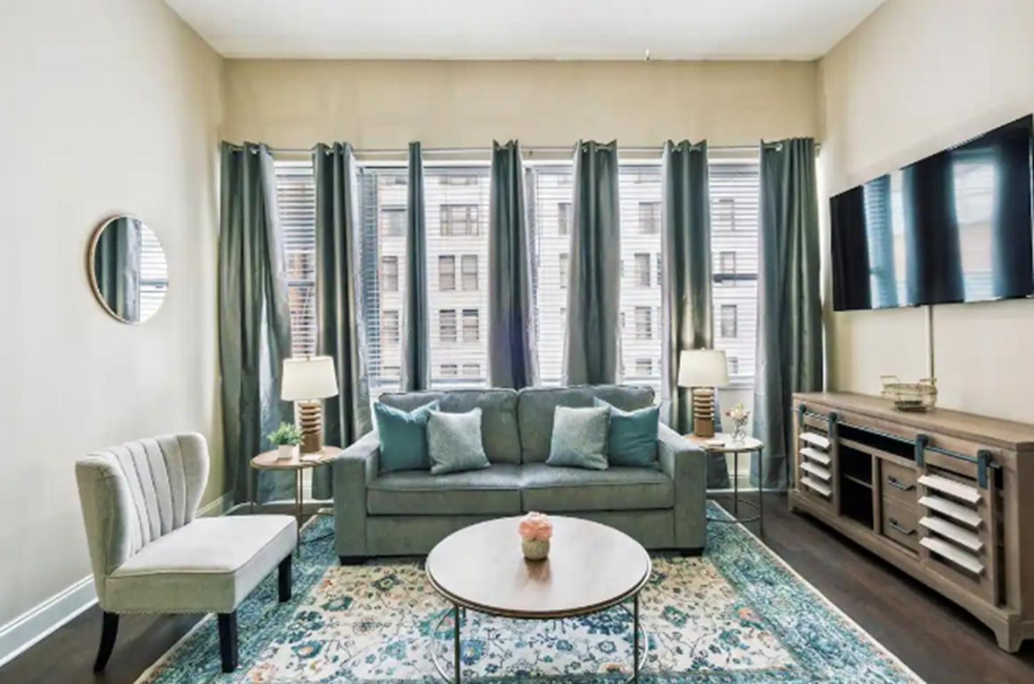 Amazing Condos Beautiful View 2 Blocks To French Quarter, Small Rooftop Pool, Gym, Seanger Theater, Super Dome, And Bourbon St นิวออร์ลีนส์ ห้อง รูปภาพ